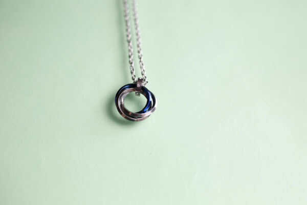 Elegant Gold Diamond Necklaces